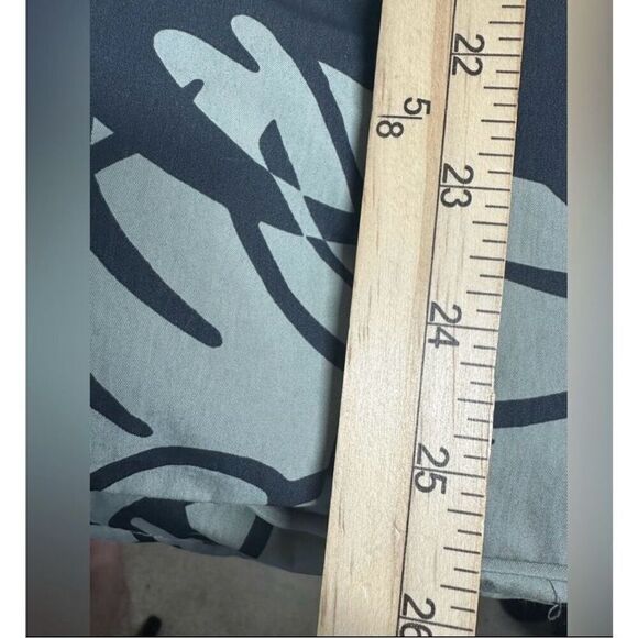 H&M x Warner Bros Ultra Oversized Puffer Coat Looney Tunes Sylvester Size XXL - Picture 11 of 15